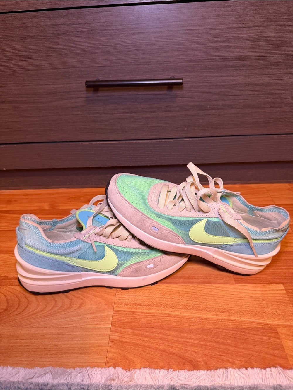 Nike Women's Pastel Mint and Light Blue Casual Sneakers